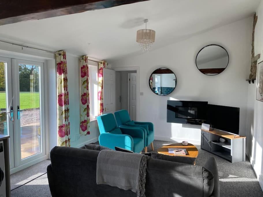 South Cottage - Garden, Views, Parking, Dogs, Cheshire, Walks, Family Adlington Екстериор снимка